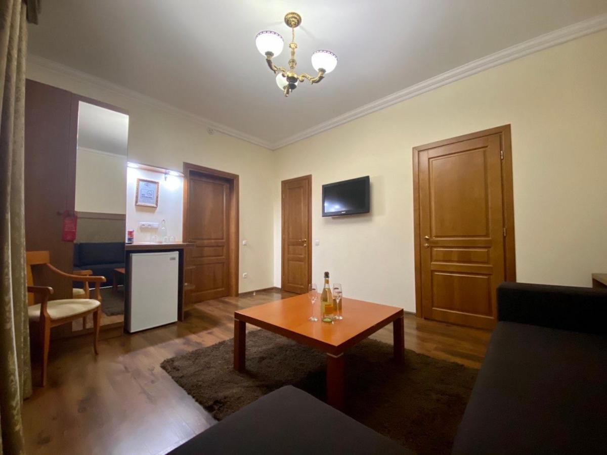 Boomerang Business Hotel Oldenburg Bagian luar foto