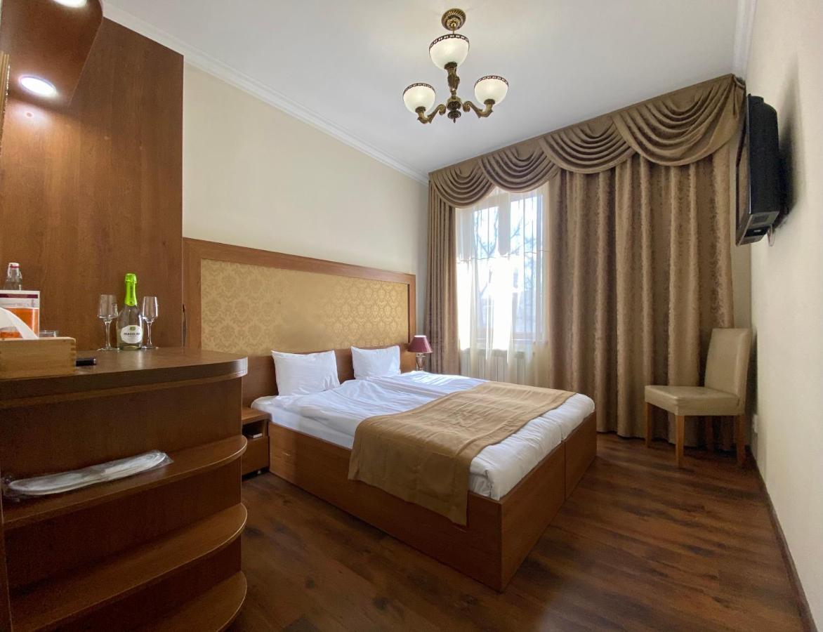 Boomerang Business Hotel Oldenburg Bagian luar foto