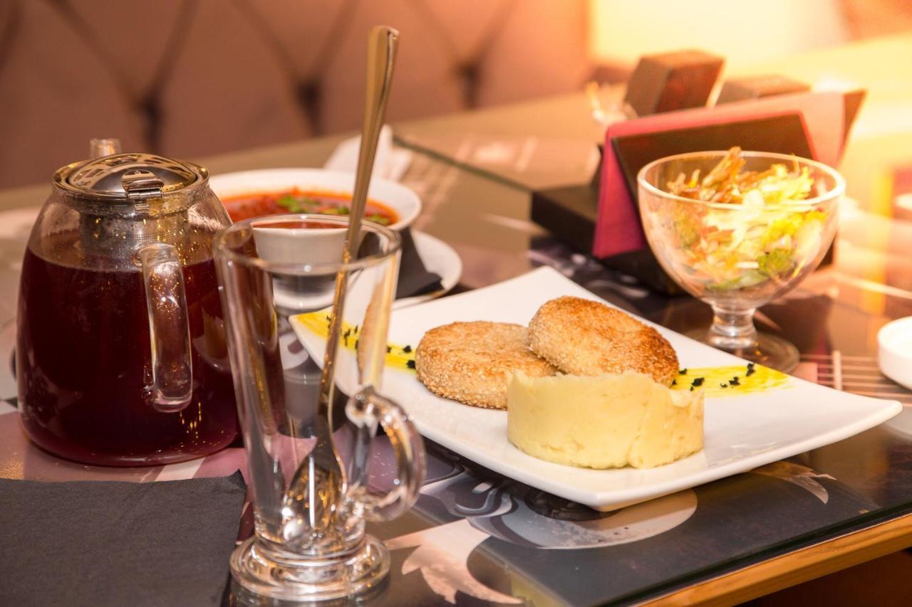 Boomerang Business Hotel Oldenburg Bagian luar foto