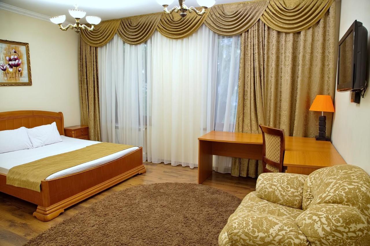 Boomerang Business Hotel Oldenburg Bagian luar foto