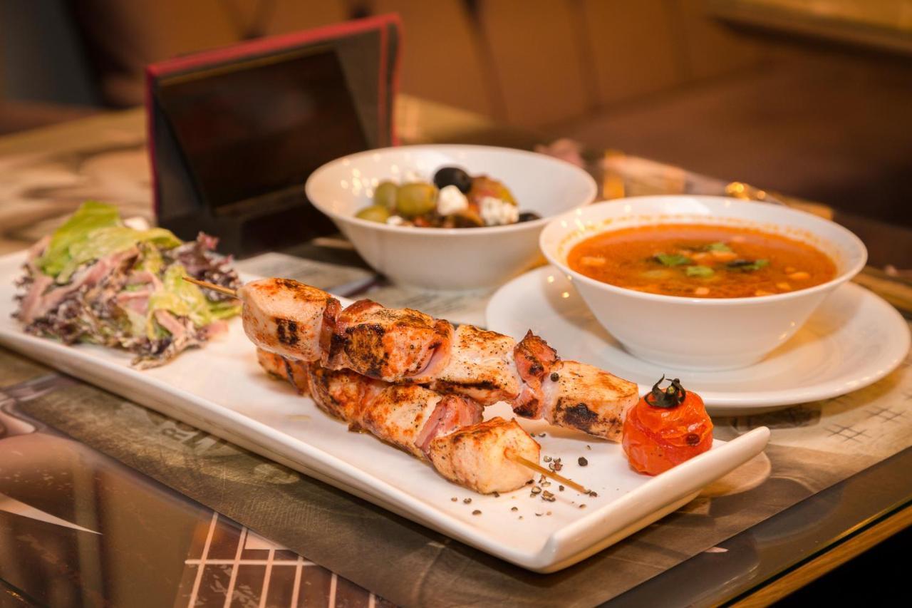 Boomerang Business Hotel Oldenburg Bagian luar foto