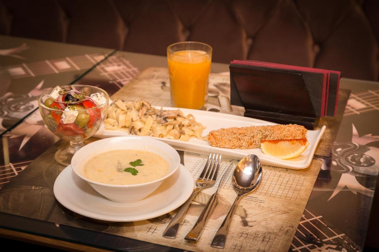 Boomerang Business Hotel Oldenburg Bagian luar foto